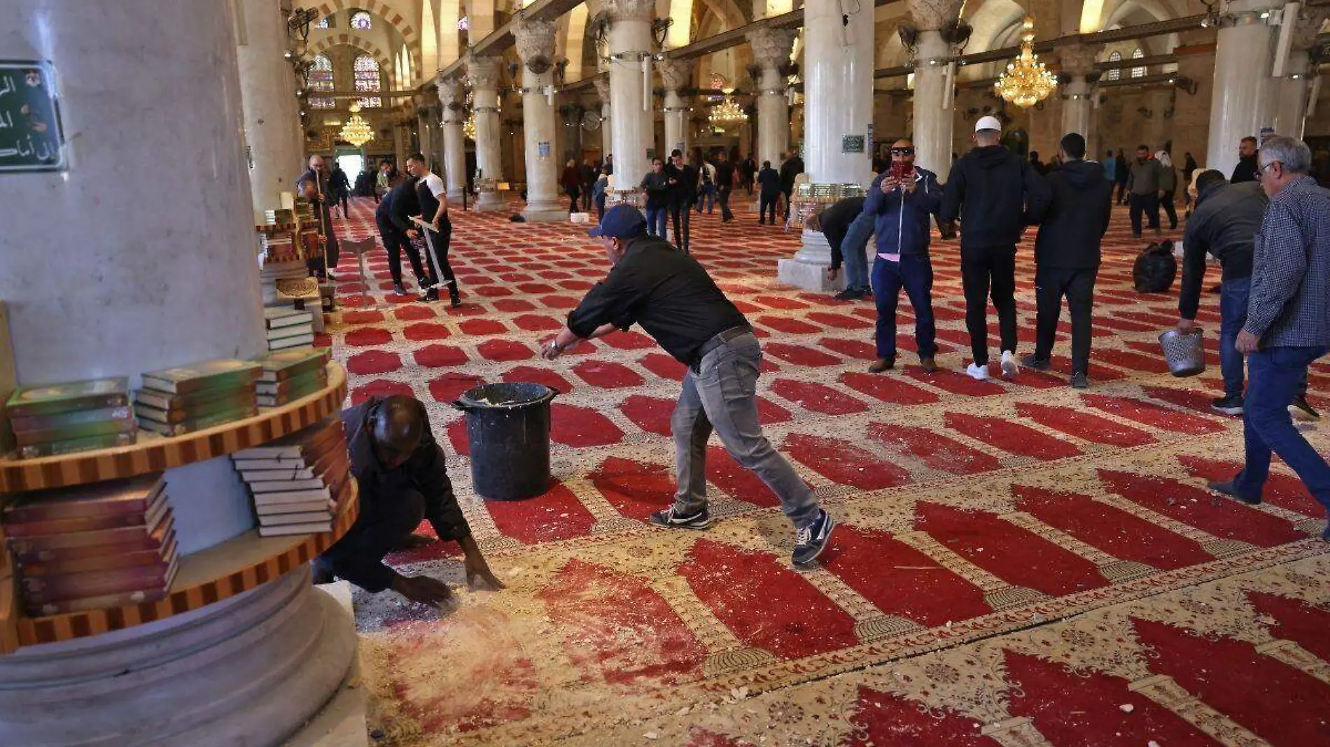 Disturbios en Mezquitas de Jerusalén dejan más de 150 heridos